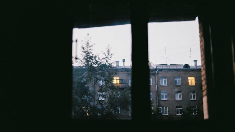 Установка бризеров в Реутове: как выбрать для лоджии